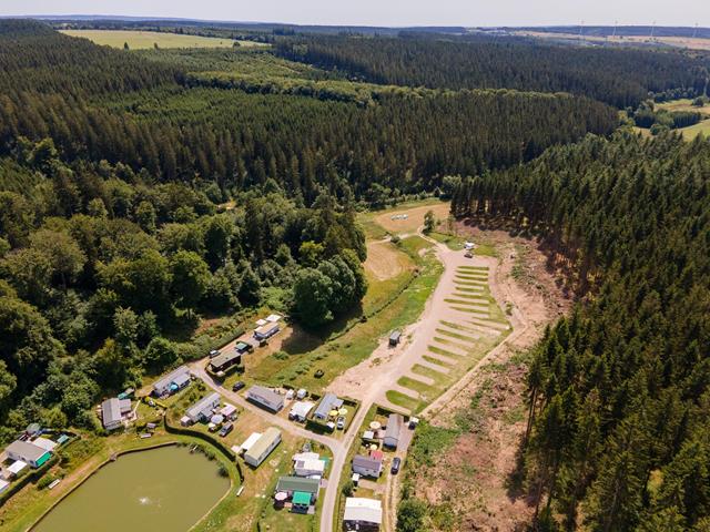 Neue Stellplätze für Tagestouristen auf dem Camping La Hêtraie